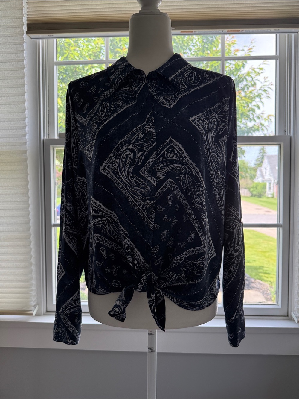 Simply Vera Vera Wang Paisley Tie-Front Button Blouse